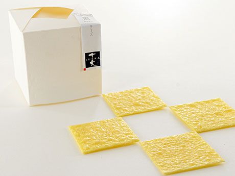 米菓ブランド「十火」の箔シリーズに新商品「チーズ」−銀座三越で先行販売